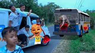 RAMA MENGEJ4R BUS TELOLET BERH4NTU DENGAN MOBIL VAN UPIN IPIN