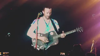 Coldplay Live In Singapore 2017 - Chris Martin Makes A Song For Singapore