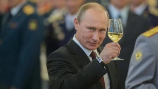 Путин поздравляет с юбилеем!!!