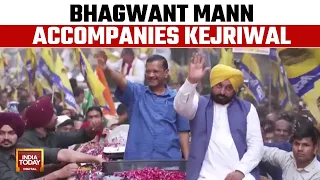 Huge Number Of AAP Supporters Join Kejriwal's Mega Roadshow In Mehrauli With Punjab CM Bhagwant Mann