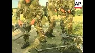 KOSOVO: GNIJLANE: ARRIVAL OF US NATO TROOPS