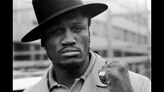 Joe Frazier Highlights - Defense and Knockouts