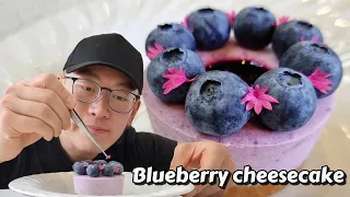 If you fill your blueberry cheesecake with jam, it will taste like heaven #dessert #cake