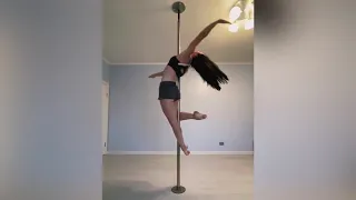 Pole dance (ангел, крутка стульчик, вис головой вниз)