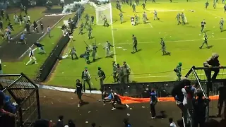 AREMA FC VS PERSEBAYA, BERAKHIR KERICUHAN DI STADION KANJURUHAN || 1 OKTOBER 2022