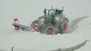 Kahlbacher Frässchleudern und Kahlbacher Schneepflüge auf Fendt Traktoren 💪