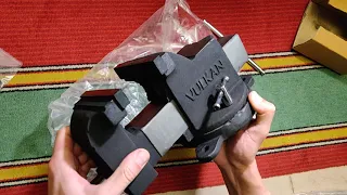 Распаковка Тиски слесарные Vulkan чугунные поворотные 100 мм из Rozetka