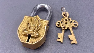 [1157] Indian “Shiva” Lever Padlock Picked