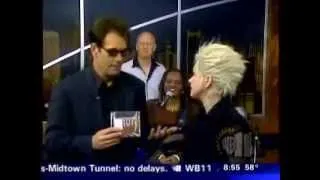 Huey Lewis & Cyndi Lauper - Body Acoustic Interview (2005)