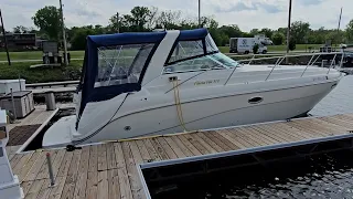 Explore a perfect weekend cruiser at a budget friendly price. The Rinker 310 should impress! #boats