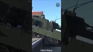 K600 Rhino - машина для разминирования.