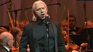 Концерт Дмитрия Хворостовского в Красноярске снова перенесли на неопределенное время