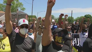 Protests calling for police reforms, policies to address racism continue in Chicago