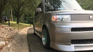 Scion xB: How To Install Lowering Springs