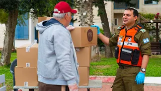 IDF Soldiers Helping the Elderly During COVID-19