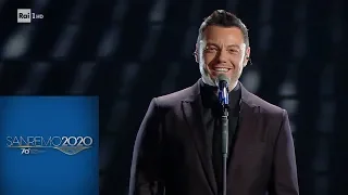 Sanremo 2020 - Tiziano Ferro canta "Almeno tu nell'universo"