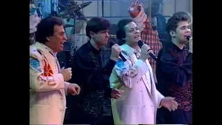 Osmonds & 2nd G - It's Beginning To Look a Lot Like Christmas & Pinecones & Holly Berries -1993