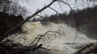 У водопада. (Триллер-загадка с элементами недосказанности...)