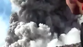 В Гватемале началось извержение вулкана Сантьягито