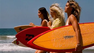 WONDER WOMENS - Surfing