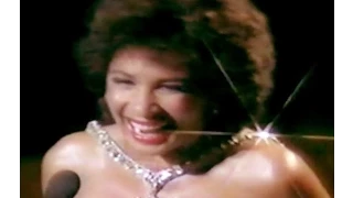 Shirley Bassey - You Ain't Heard Nothing Yet (1985 Live)