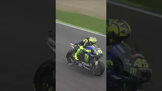 AKSI MEMUKAU VALENTINO ROSSI