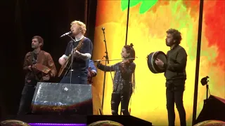 Ed Sheeran with Beoga - Nancy Mulligan & Galway Girl @ Roundhay Park, Leeds 16/08/19