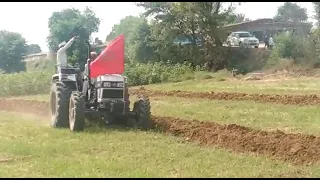 Eicher 650 with Palti plough