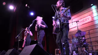 Holly Williams, "Settle Down", LIVE