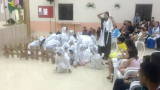 Eram cem ovelhas.  Homenagem ao pastor