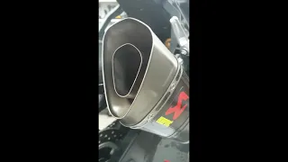 CBR1000RR-R FIREBLADE SP AKRAPOVIC Slip-on sound