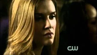 The vampire diaries - Caroline singing