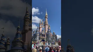 ELSA, ANNA AND OLAF Dancing at Cinderella's Castle at Magic Kingdom in Walt Disney World!