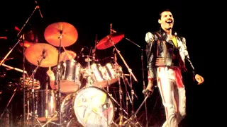 Queen - Bohemian Rhapsody (Live in Sapporo 1982)(Audio Upgrade)