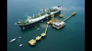 Berthing Maneuver LNG Ship to Ship with tugs  Brazil Terminal Schiff  Shiphandling Pilot Praticagem