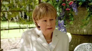 Tracey Ullman as Angela Merkel - Brexit Song