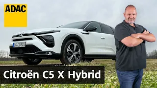 Kann er mehr als Komfort? Citroën C5 X Hybrid im Fahrbericht | ADAC