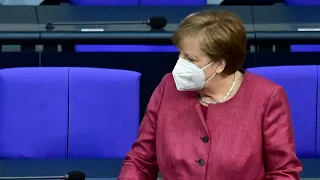 Merkel gegen Coronavirus geimpft - mit Präparat von Astrazeneca | AFP