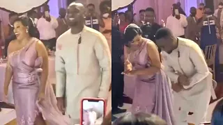 Eiii.. Check the Dancing MOVES of JOE METTLE & His Wife at their Wedding Reception, Legendary.. 💃🏾