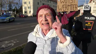 Corona-Demo und Gegenprotest in Freiburg am 22. Januar 2022