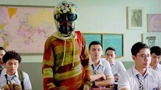 Bonito Demais Ele Usa Capacete Na Escola Pra Evitar Chocar As Mulheres - Recap