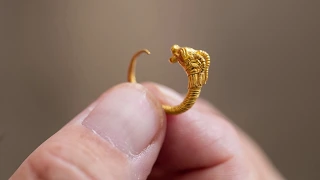 Magnificent 2,200 Year Old Gold Earring Discovered in the City of David