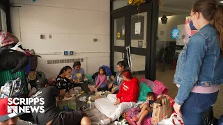Chicago's migrant crisis: Hundreds shelter inside police stations