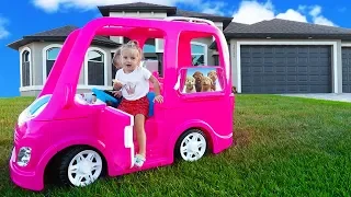 Elis and Thomas Ride On Barbie Food Vehicle Power Wheel Pretend Play with Hungry Mommy