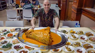 CRAZY Indonesian street food - GIANT FISH HEAD + SATE PADANG - Indonesian street food in Jakarta