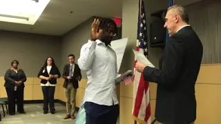 Detroit Lions' Steve Longa becomes a U.S. citizen