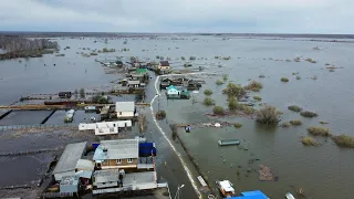 Большая вода пребывает под Тюмень. Специалисты укрепляют дамбы и ждут пика паводка