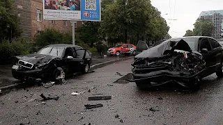 В Днепре на проспекте Гагарина столкнулись два автомобиля Skoda