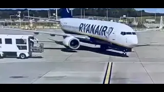 A catering truck hit a Ryanair Boeing 737-800 arriving in stand at London Stansted