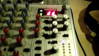 Behringer Eurorack UB2222fx-pro mixer